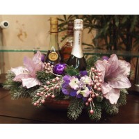 Новогодний венок для спиртного на новогодний стол в фиолете
